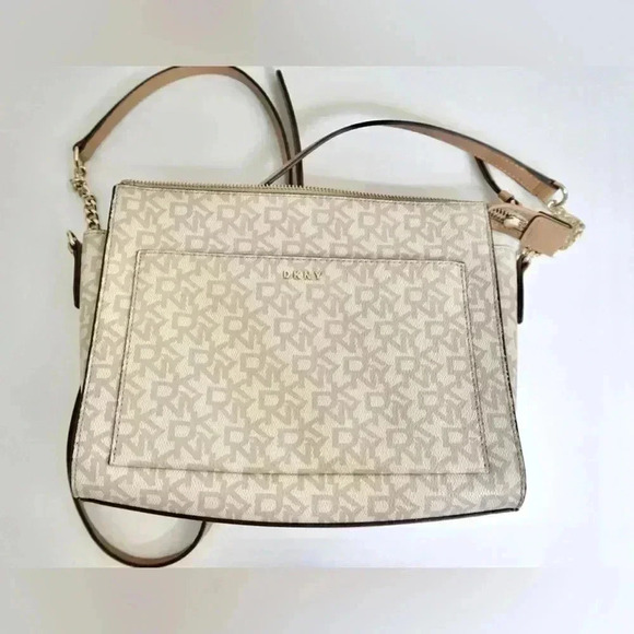 DKNY purse, light tan with good chain accent - Picture 1 of 4